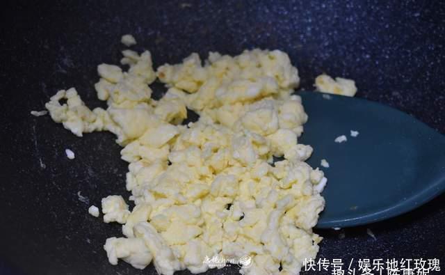 晒两口子的早餐，两种不同的口味，都好吃又营养，网友：家的味道