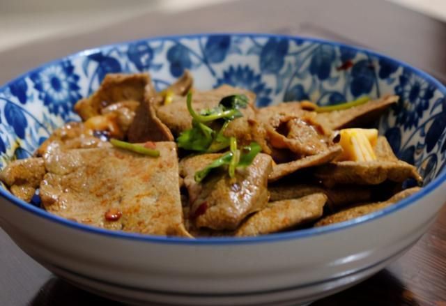  冬季|冬季，我家常吃的凉拌菜，清爽不上火，十分钟上桌，比点外卖强