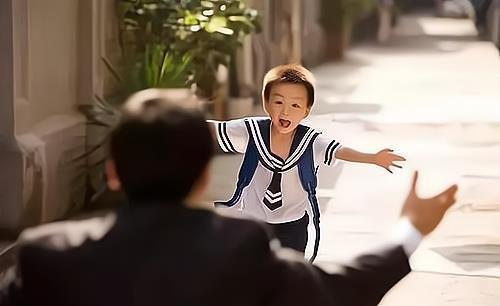 胆小|这3种性格的父亲,培养出的孩子自卑又懦弱,长大后很难有出息