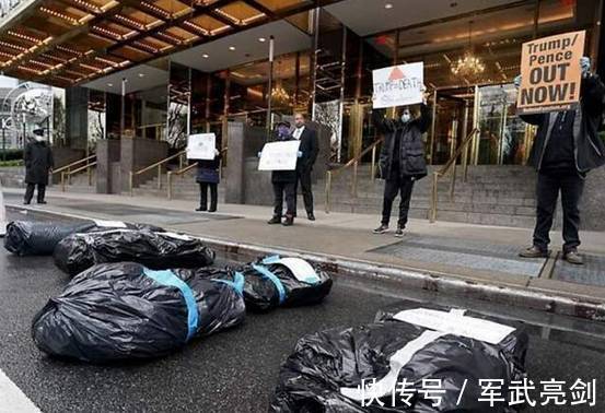 病房|医护大厅趴满人，临死前表现如出一辙，美医生：85%的人没打疫苗