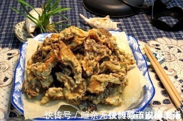 炸蘑菇,不要挂糊直接下锅,多加这一步,色泽金黄,口感香酥脆