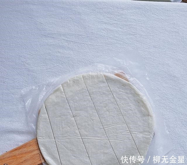 手抓饼的新吃法——酥皮玫瑰花苹果派,颜值爆表喔