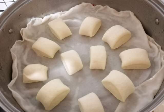 1碗面粉加上1根山药,学会1个吃法,不放油不加水,比面包好吃