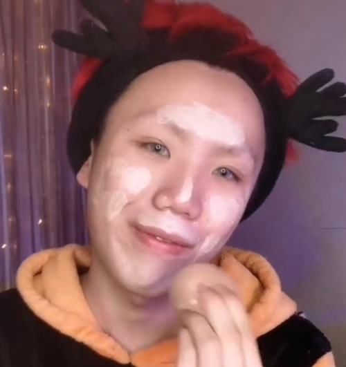 选择|男生仿妆“白雪公主后妈”,开始莫不是戏精看到成品不敢相信