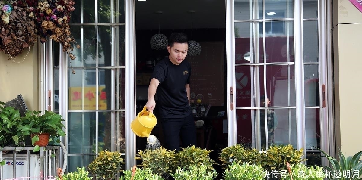 残花|养花有这5个习惯,能让家里变得更加干净整洁,还能身心愉悦