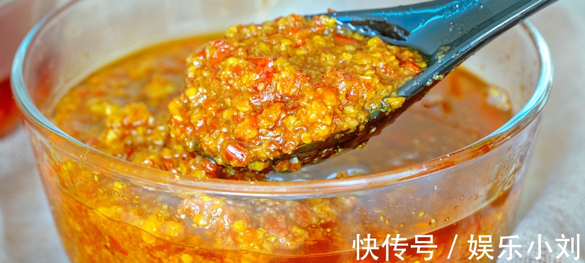 好吃|饭店的蒜蓉酱为什么好吃?学会做了后吃起来不苦不涩,做菜香