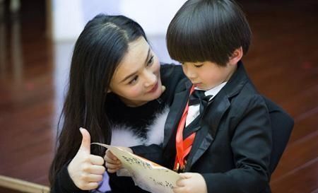 如果你家孩子有这4点特征,那恭喜,你家孩子是个自信的小孩