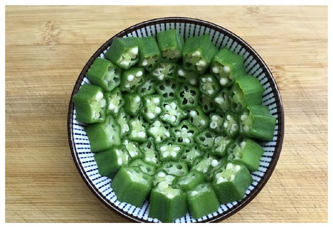 这两种食材放一起,做成减脂餐,不用一滴油,好吃无压力