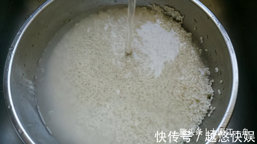 江一舟|教你做糯米凉切糕，3分钟学会，软软糯糯像粽子，吃一次就忘不了