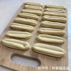 早餐油条别再买了,这种做法简单又好学,炸出来的油条蓬松酥脆