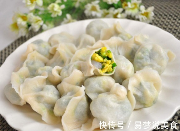 拌饺子馅时，不要只会放油，学会这一招，饺子鲜嫩多汁特别香