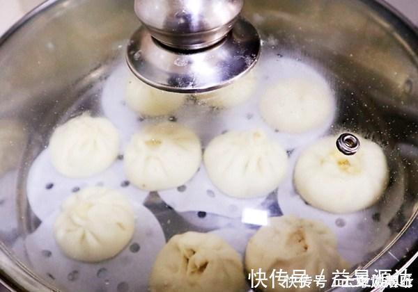 搅拌均匀|蒸包子时,最忌直接上锅蒸,记住3诀窍,包子暄软蓬松不塌陷