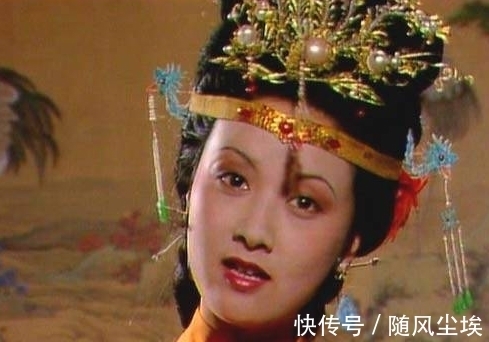 薛宝钗#王熙凤下猛药,探春说狠话,姑嫂配合默契,才撵走贾府里的钉子户