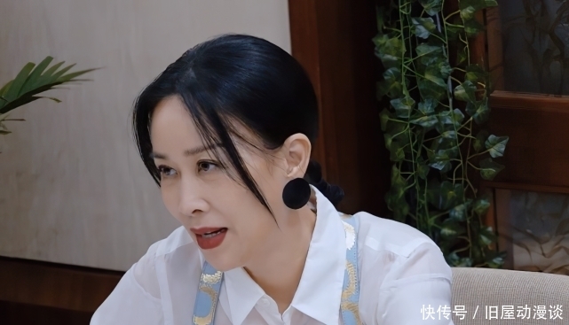 宋亚轩|宋亚轩录节目说错话,对那英的称呼太奇葩,还好孙红雷帮他圆回来