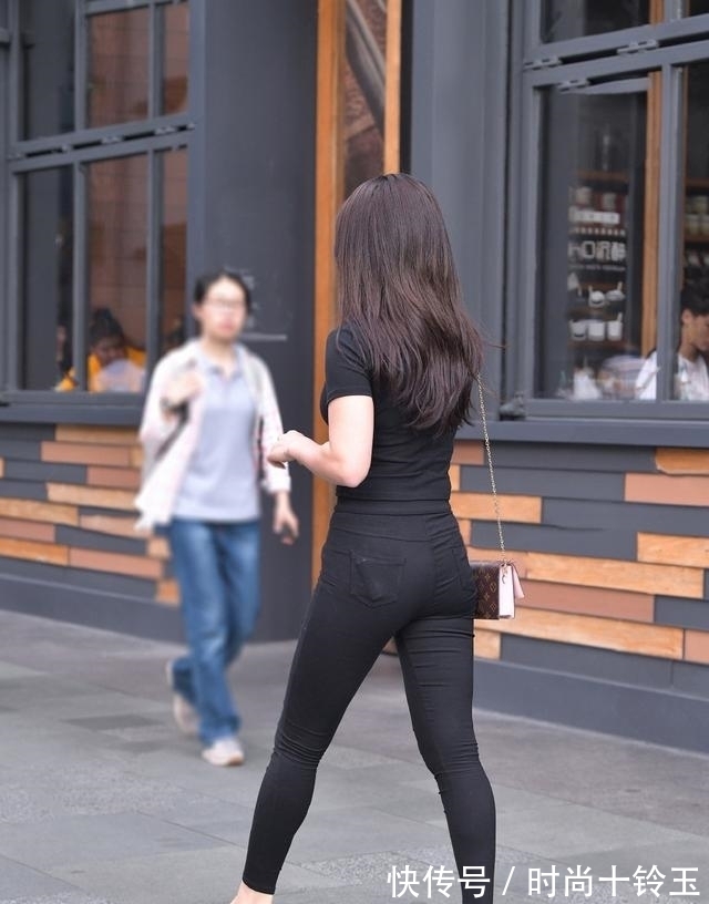 优雅 休闲装搭配高跟鞋,显高显气质,让你轻松展现出优雅自信的美