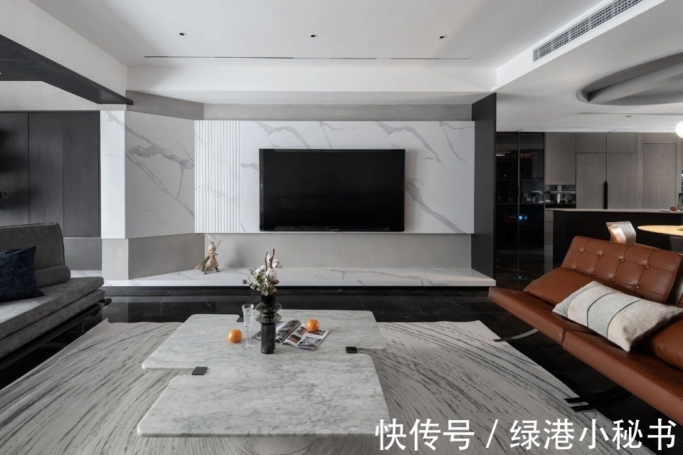 案例|装修案例欣赏:个性特征明显的现代风格设计,凌厉中带丝温柔!