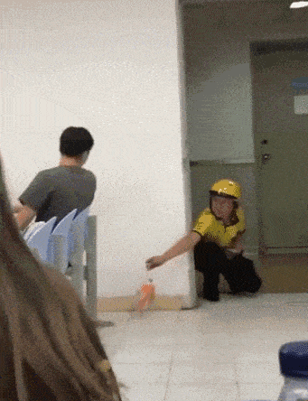 |搞笑GIF段子:试试证明讨厌的不是广场舞,是大妈!