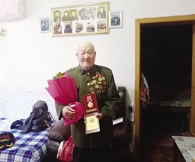 王绍明|王绍明：带26勇士10分钟夺回阵地