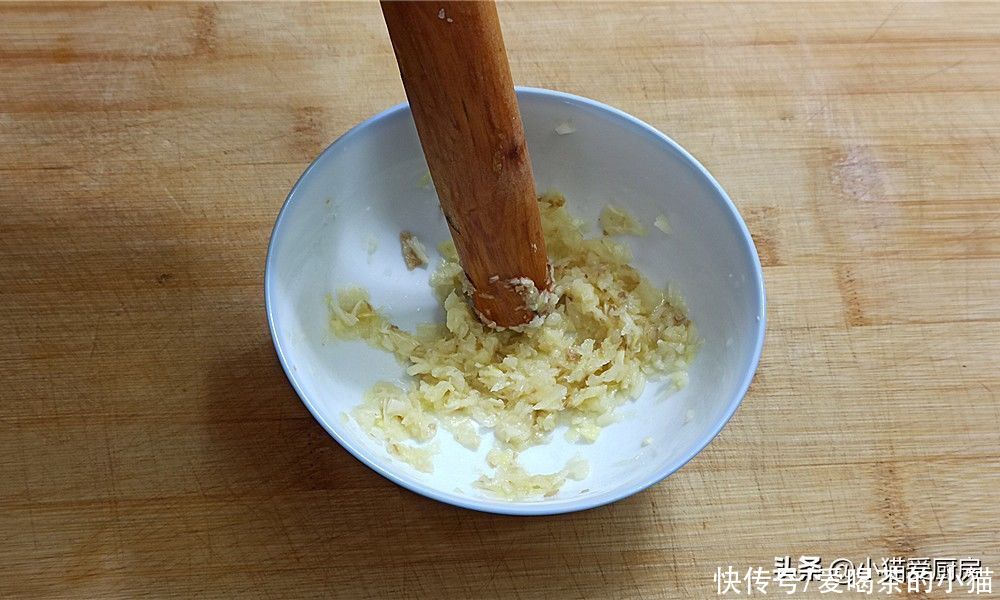 甜面酱|白肉这么做出来吃,口感厚重,虽然味道有点怪,但是却浓香醇厚