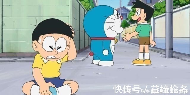 哆啦小夫也曾经拥有过哆啦A梦,他却完全把对方当利用工具