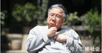 人体|喝水是便宜的“长寿药”,此2个时间段尽量少喝,家人赶紧改正!