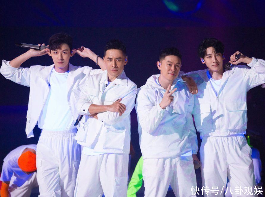 清單|《披荊斬棘的哥哥》一公，舞臺(tái)提示清單懂觀眾，拒絕哥哥油膩行為