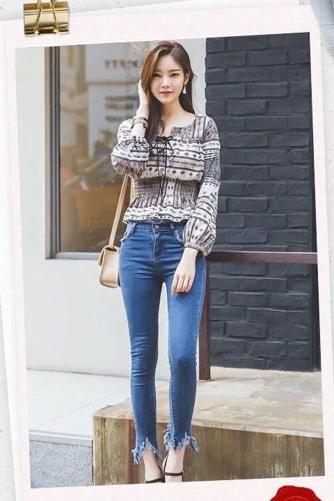 女人味|凹凸有致，这也身材太好了，牛仔裤彰显女人味！