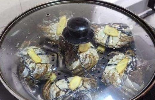 细腻|蒸螃蟹时,直接上锅蒸就错了,多加1步,肉质鲜嫩细腻没腥味