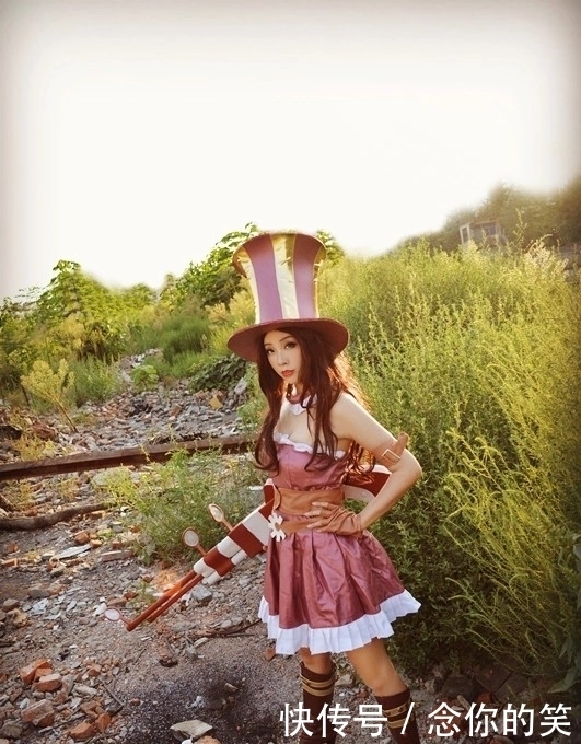 皮城|皮城女警COS:想抓住本萌新,你异想天开了