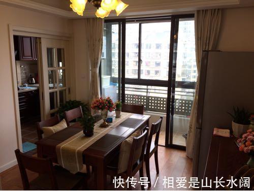 二人餐|媳妇装新房,卫生间砌“半墙”,阳台成“绿森林”,被邻居赞爆了