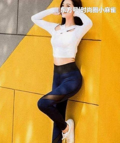 小姐姐|街拍成熟婀娜的小姐姐,穿搭打底裤,动感有气质