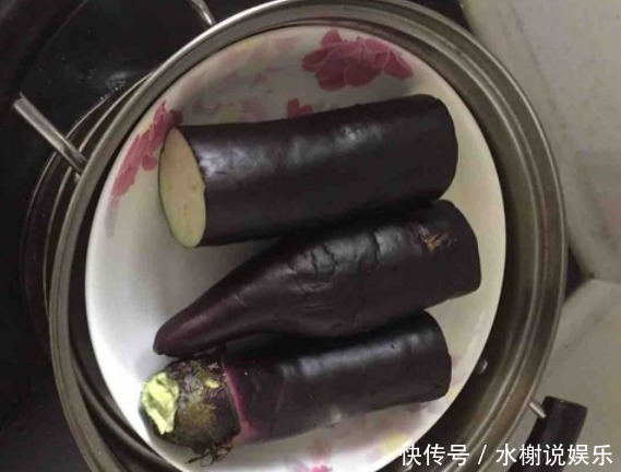 茄肉|做蒸茄子,先别直接放蒸锅,多加这一步,茄肉细滑不发黑