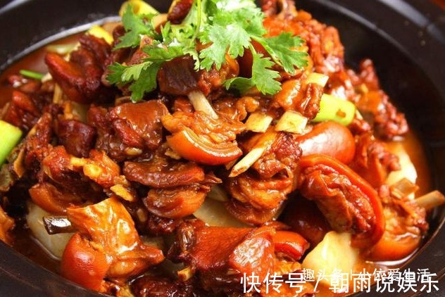 亲戚来家里做客，做几道下酒下饭的家常菜，老少皆宜，味道超赞