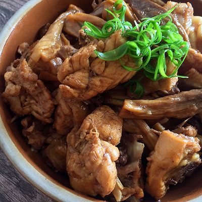 鸡肉|浓郁鹿茸菇焖鸡
