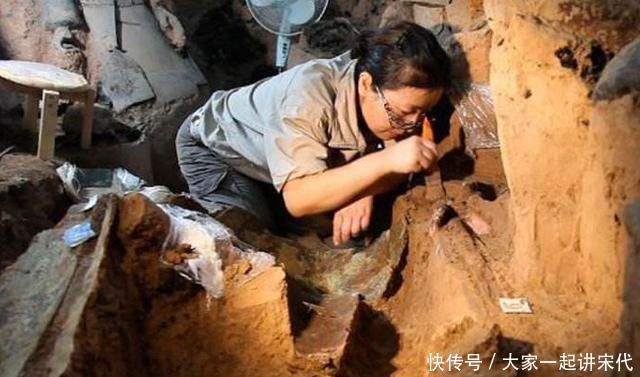 古墓|为盗挖这座墓穴，4位盗墓贼当场身死，专家发掘后害羞不已