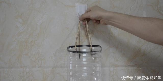 妙用|空油桶上穿2根绳子,太聪明了,解决了困扰大家的一大难题,真棒!