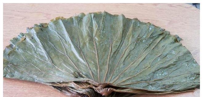 瑶柱|教你在家做荷叶糯米鸡，简单好做不繁琐，比炒菜省事，比粽子好吃