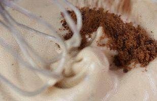 别再排队了!1碗面粉1把枣,手不沾面做一锅!全家早餐心头好!