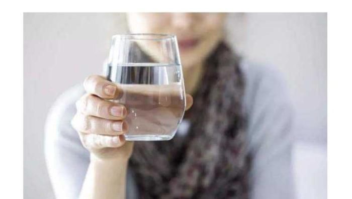 预防脑梗|预防脑梗,睡前经常做这一件事,能够帮你疏通血管,避免中风!