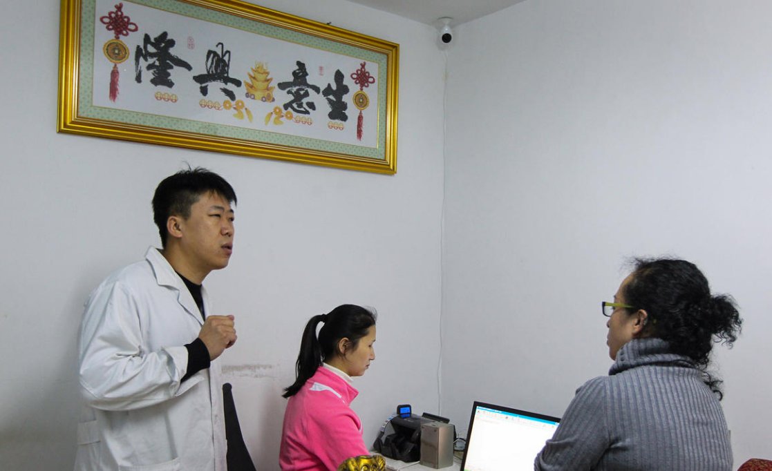 男性|产科医生是男的，可以理解，连催乳师行业也有男性，是怎么想的？