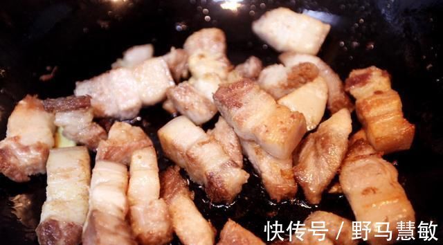 五花肉|做红烧肉,记住“整焯、2炒、加3水”,肉块肥而不腻,入口即化