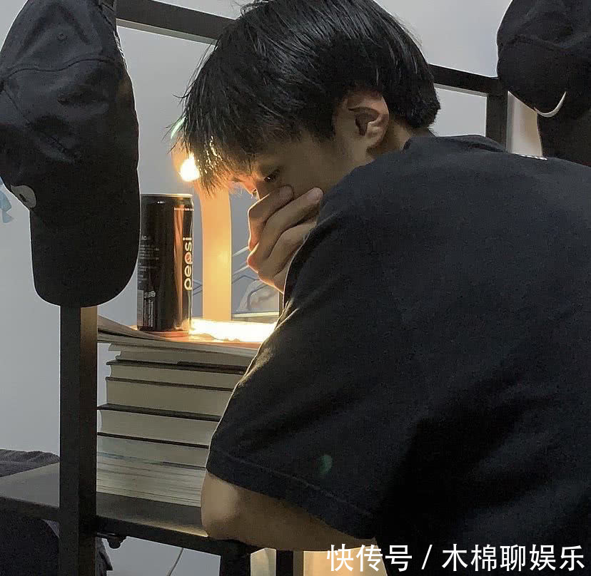 头像|神仙·男生头像丨燕子不归春事晚,一汀烟雨杏花寒