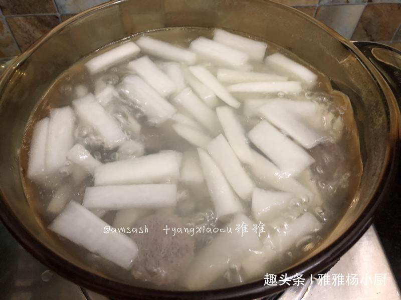 搅拌均匀|冬天，多给孩子喝此汤身体壮，长个长劲不长肉，贵点也要吃