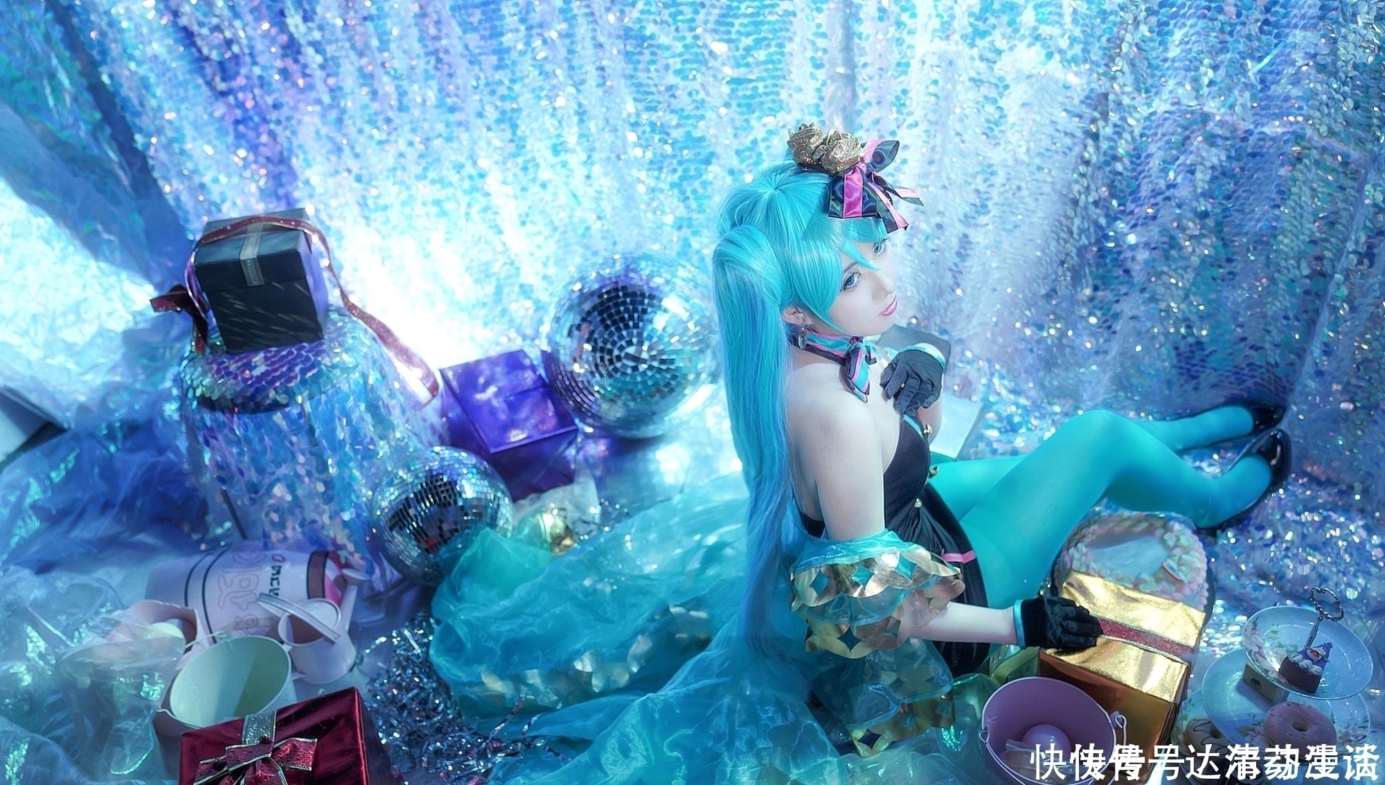 虚拟偶像|三组漂亮妹子COS的人气虚拟偶像“初音未来”还原度相当不错