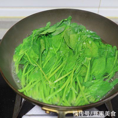 吃着比肉还鲜，嘴馋就吃香辣菠菜腐竹