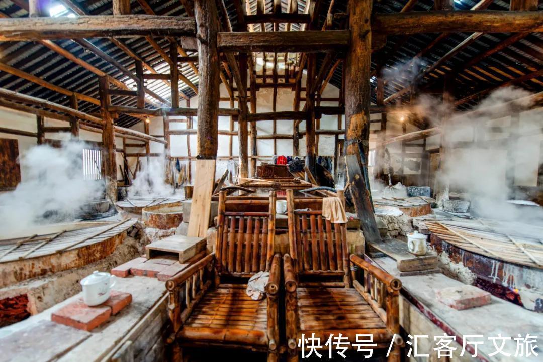 井盐|去年才通高铁,这座“十八线”国内小城,凭什么就火到了国外?