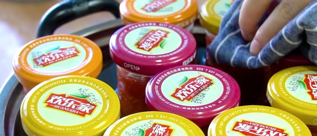 教你在家腌西红柿，1次腌10罐不够吃，做法简单，放12个月不会坏