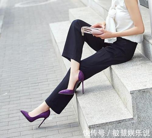 细跟 美女穿搭:性感妩媚的尖头高跟,露出迷人的脚踝,体现浓郁的时尚气息