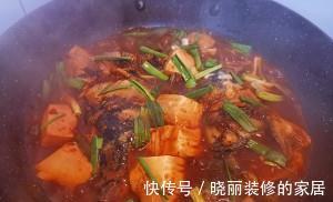 家常鱼肉菜谱,鱼头炖豆腐,做法简单,美味营养,超级下饭