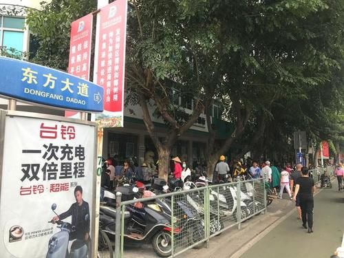 在海南东方逛早市，与东北有何不同？海边的早餐就该这样